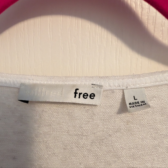 Aritzia Wilfred Free Short Sleeve T-shirt - Picture 3 of 3